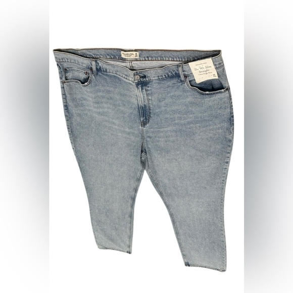 New W/ Tags Women’s Abercrombie & Fitch 90s Slim Straight Light Wash 36/22L - Picture 2 of 8